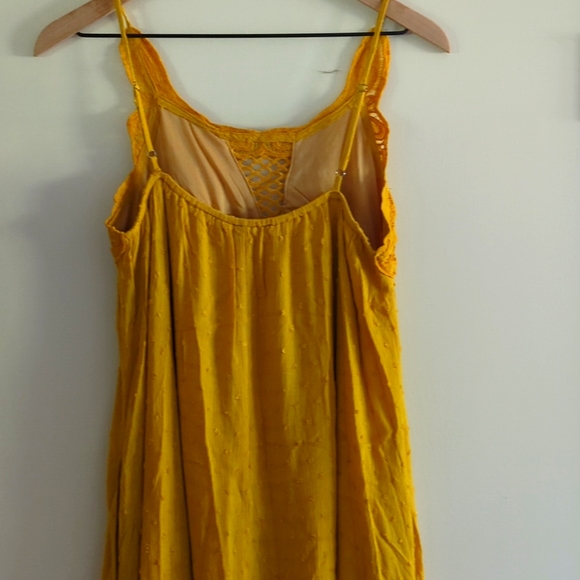 Golden yellow maxi dress, size medium. - Picture 4 of 5